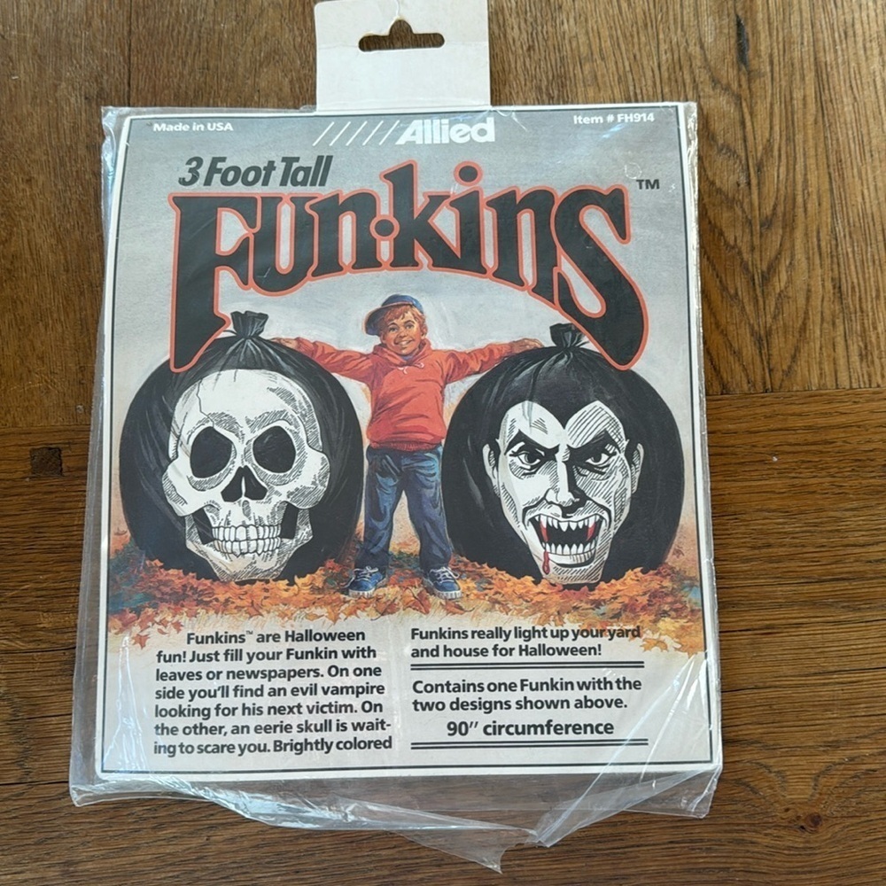 VINTAGE ALLIED 3 FOOT TALL FUNKINS BAGS HALLOWEEN